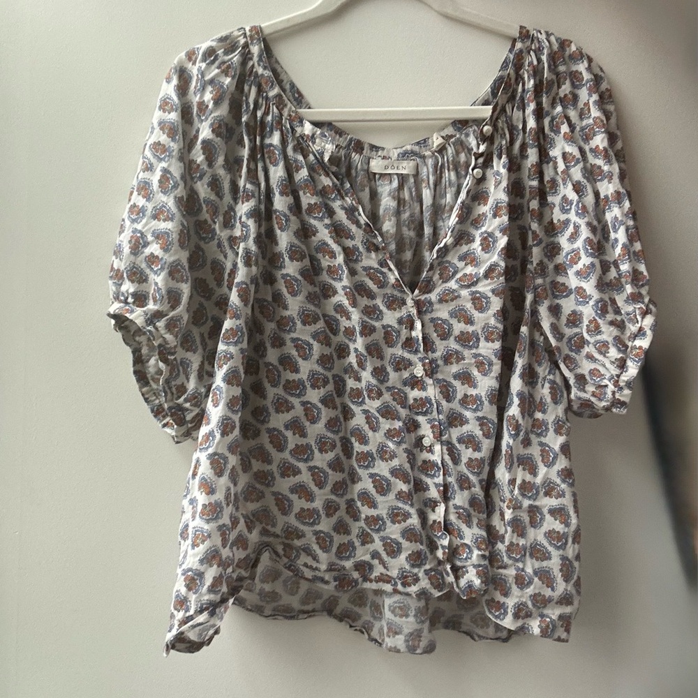 Doen June Top in Sea Salt Bedford Paisley - Picture 3 of 4